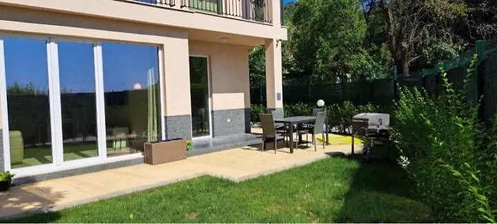 Garden Appartment Fichoza 3 - 80M From The Sea Varna