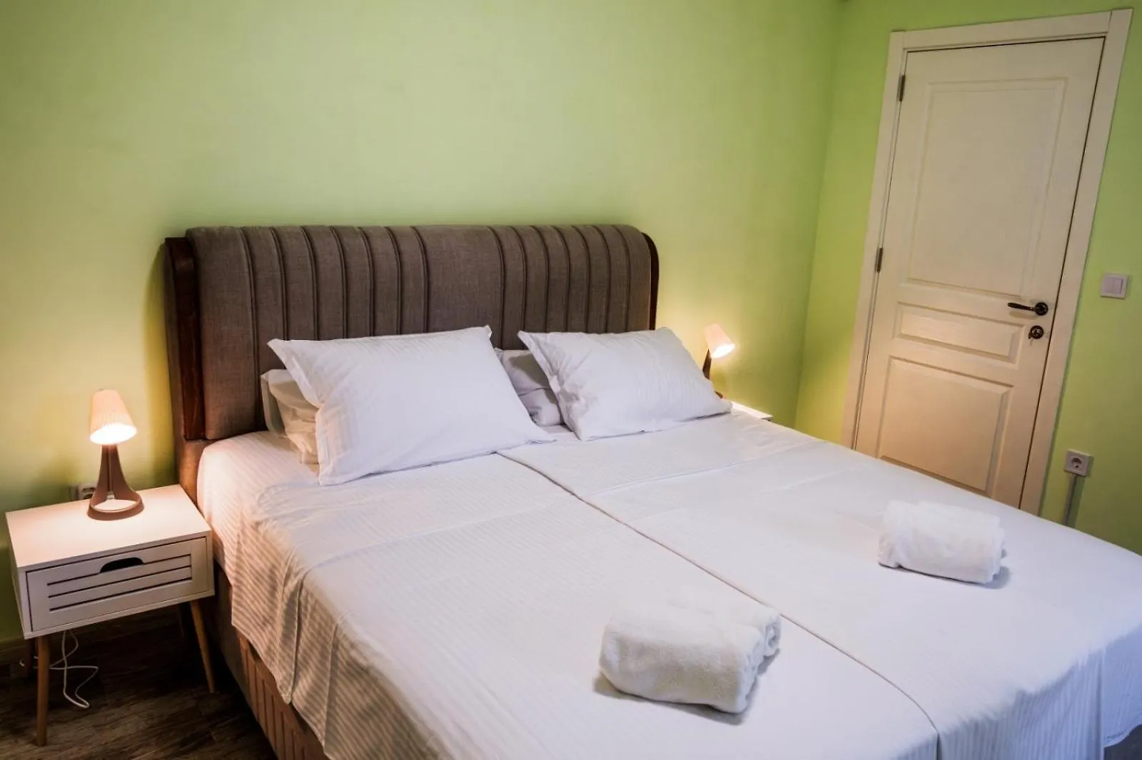Holiday home Garden Appartment Fichoza 3 - 80M From The Sea Varna