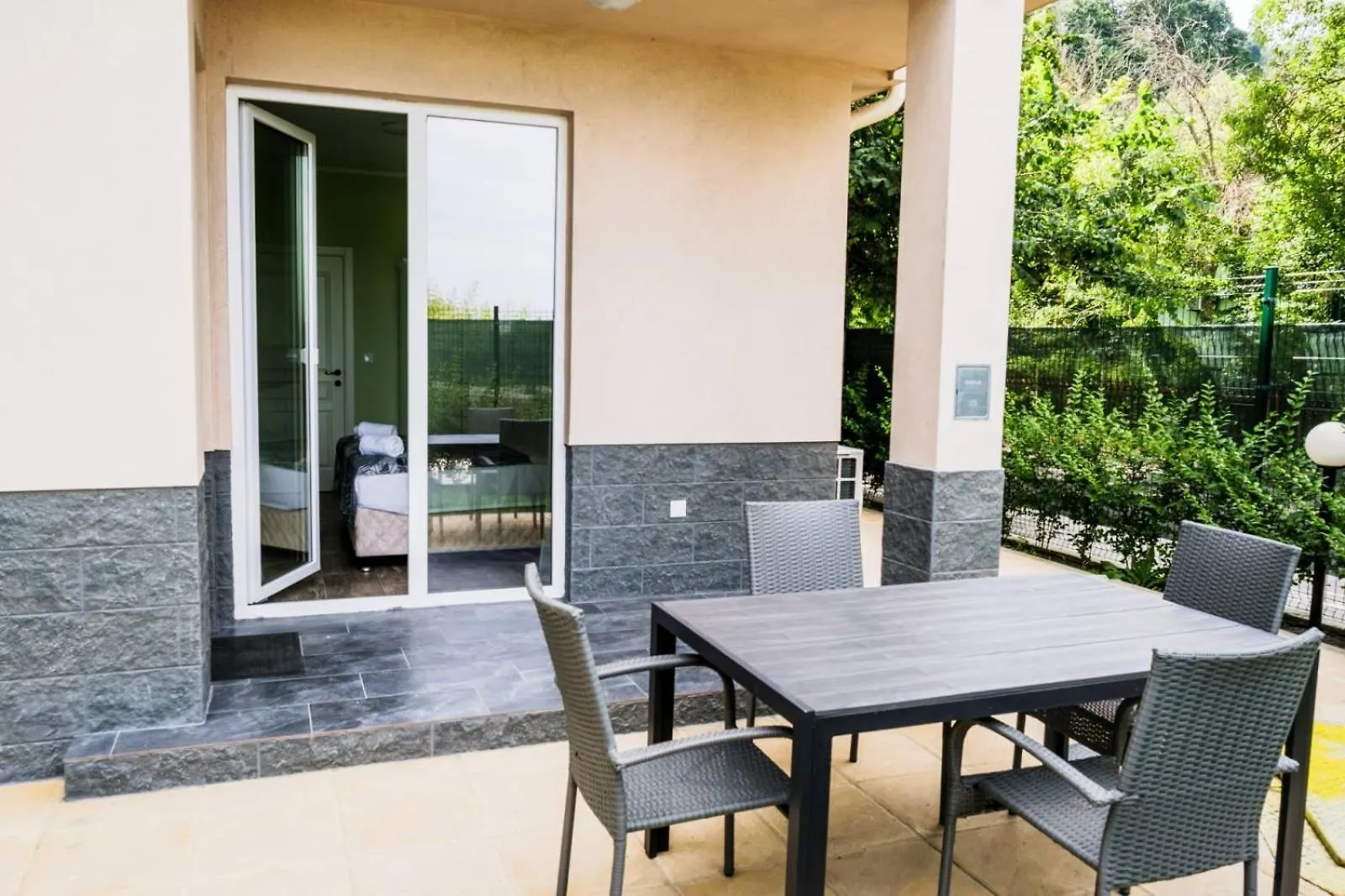 Holiday home Garden Appartment Fichoza 3 - 80M From The Sea Varna